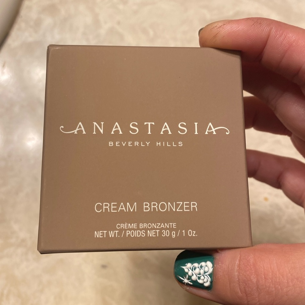 Anastasia Beverly Hills Cream Bronzer - New in Box!